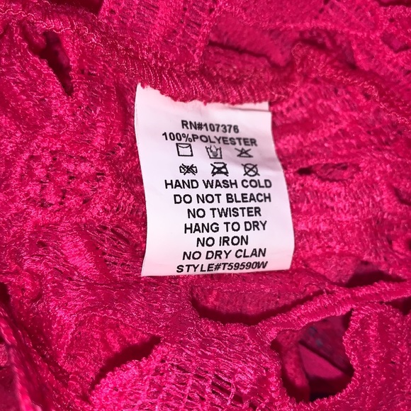 Angela Fashions Fuchsia Pink Crochet Criss Cross Back Lace Top NWOT - Picture 11 of 11